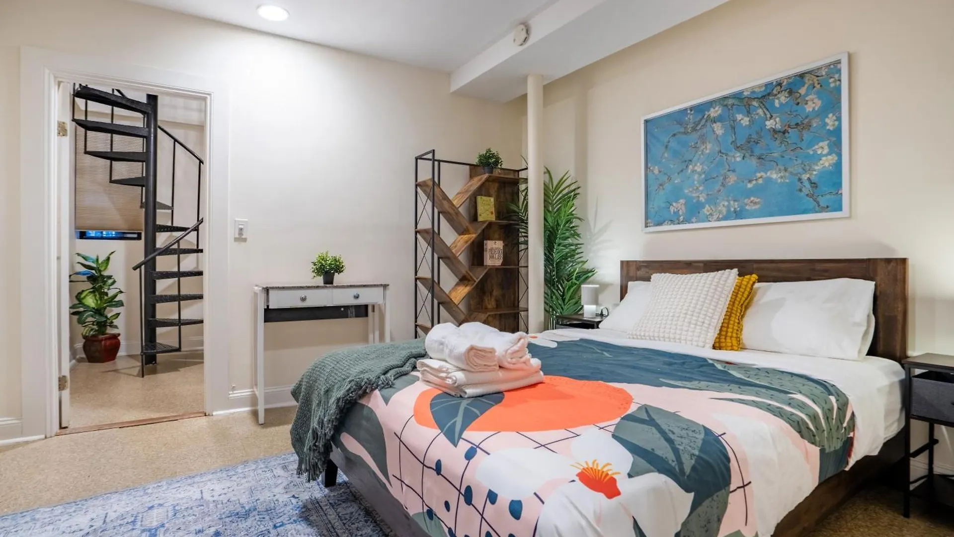 3 Bedroom Cozy Home In Manhattan Valley New York 0*,